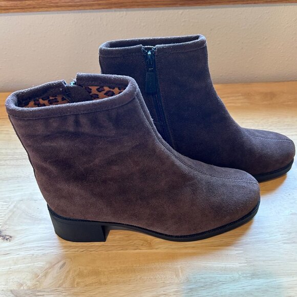 Sporto Women's Brown Suede Insulated Ankle Boots With Side Zipper Sz 9 - Picture 13 of 13